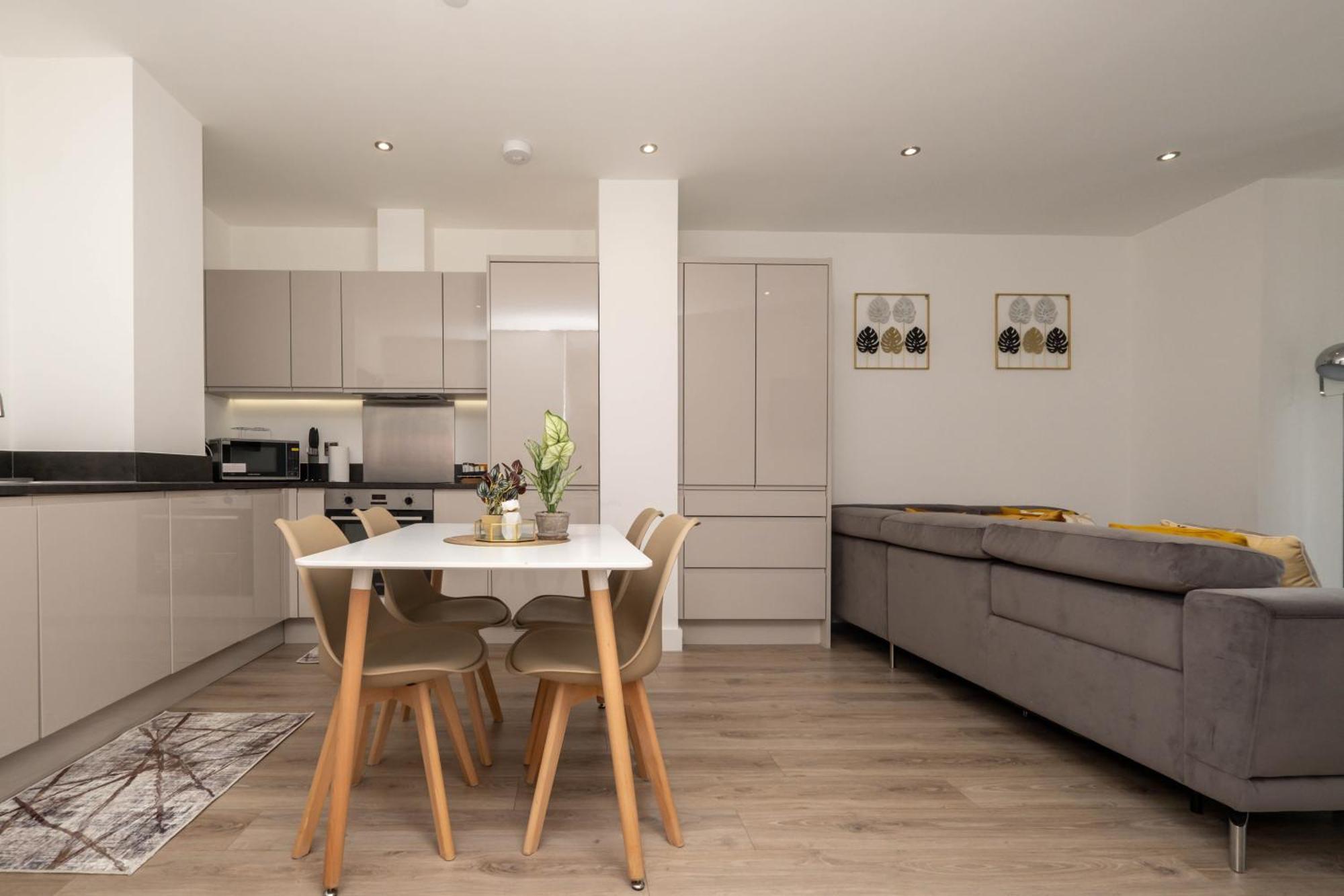 Brand New 2 Bedroom Apartment Centre Of ソリフル エクステリア 写真