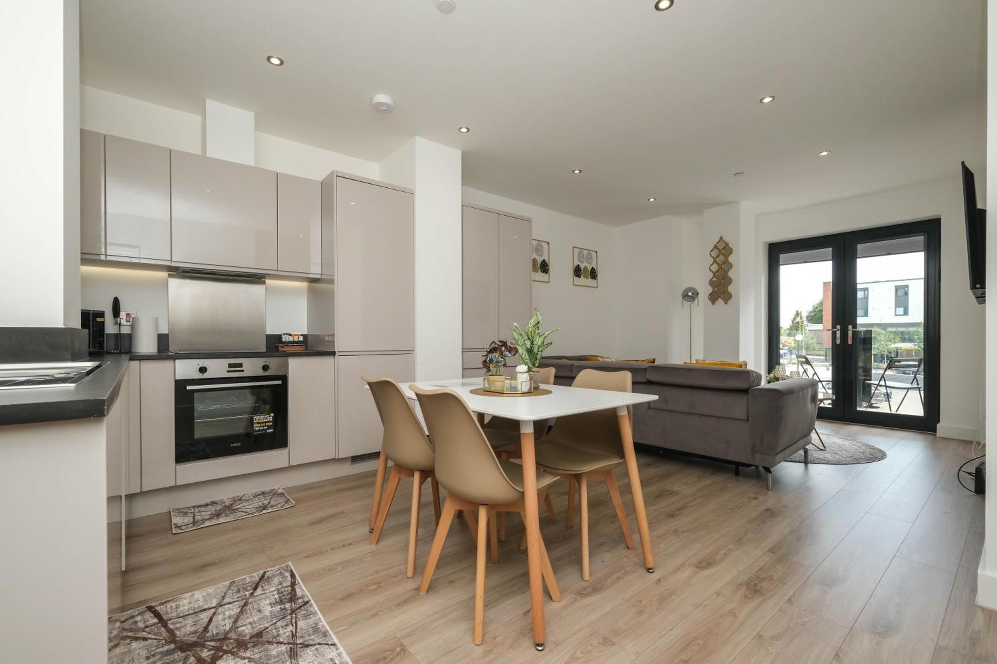 Brand New 2 Bedroom Apartment Centre Of ソリフル エクステリア 写真