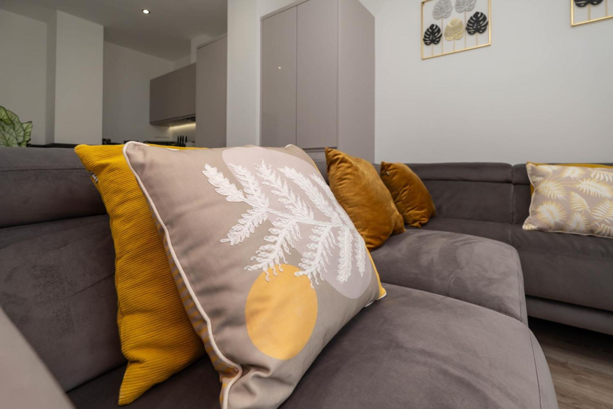 Brand New 2 Bedroom Apartment Centre Of ソリフル エクステリア 写真
